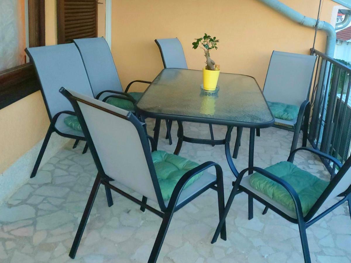 Apartman Arija-Pino Vodice Exterior foto