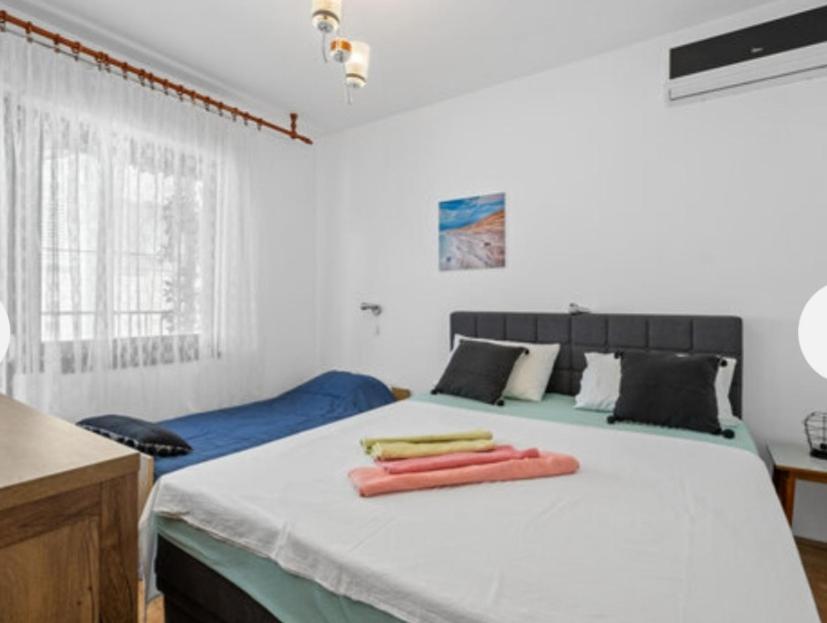 Apartman Arija-Pino Vodice Exterior foto