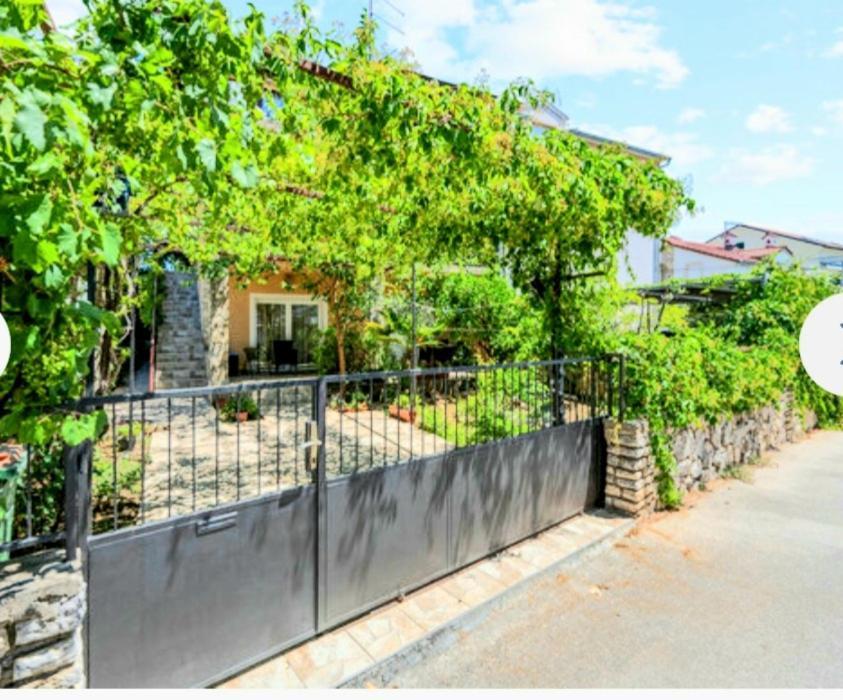 Apartman Arija-Pino Vodice Exterior foto